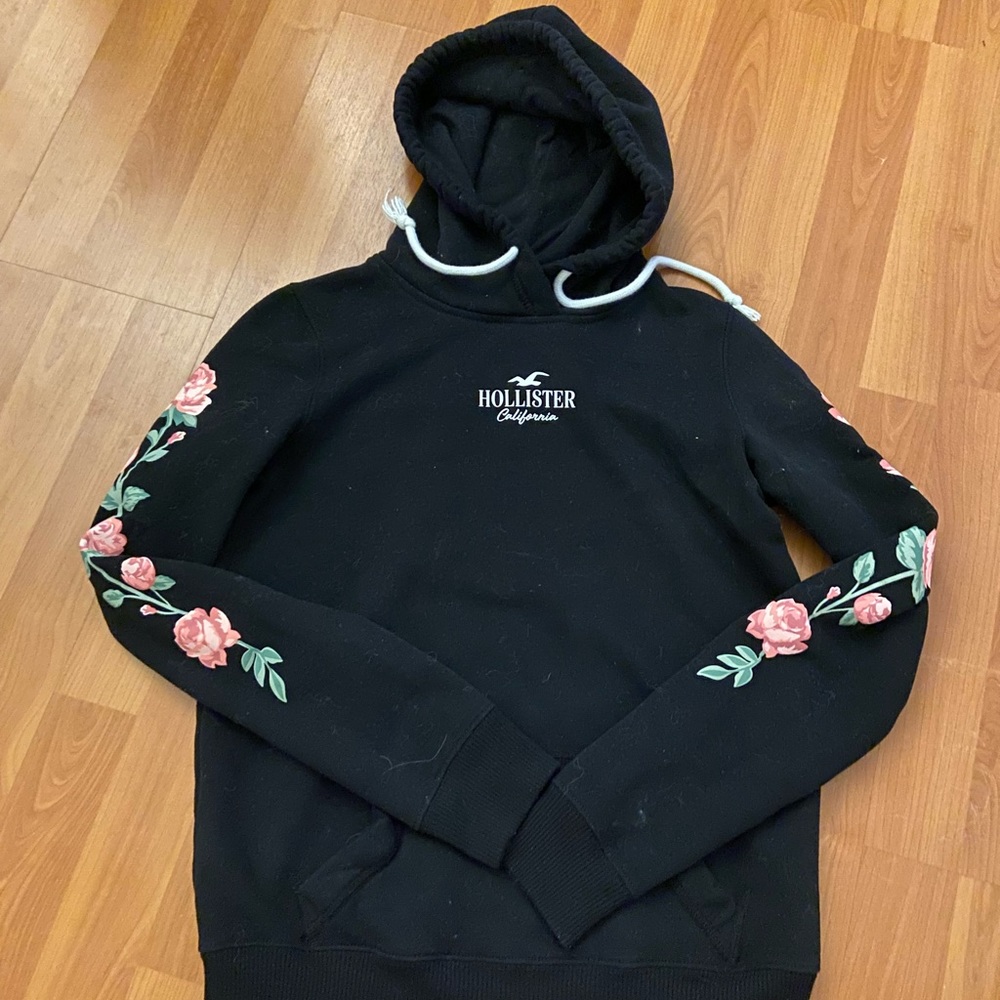 ROSE SLEEVE HOODIE